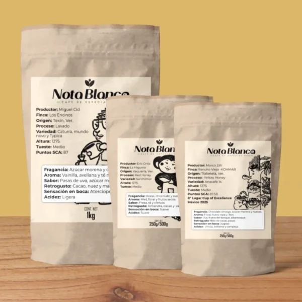 3 bolsas de café de nota blanca